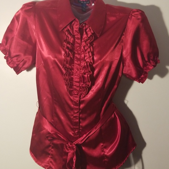 Red ruffled top - Picture 2 of 4